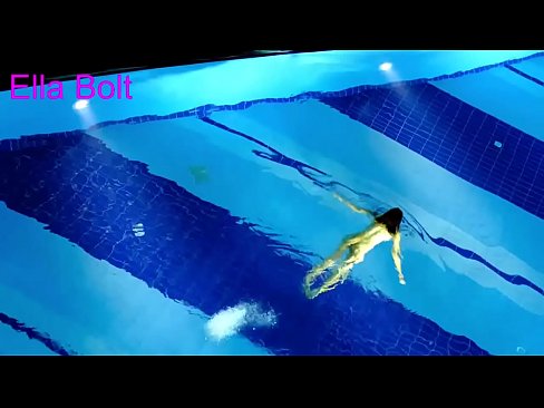 ❤️ No puc parar de mirar-la, jove rossa presa nedant nua a la piscina del complex ELLA BOLT ❤ Vídeo de merda  a nosaltres ca.porngifmag-com.ru ❌️❤