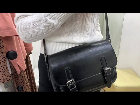 ❤️ Masturbació pública de la jove gossa FeralBerry amb un consolador al provador ❤ Vídeo de merda  a nosaltres ca.porngifmag-com.ru ❌️❤