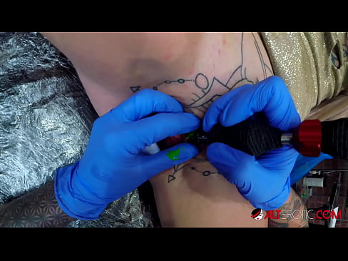 ❤️ La bomba Sully Savage, molt tatuada, es va tatuar al clítoris ❤ Vídeo de merda  a nosaltres ca.porngifmag-com.ru ❌️❤